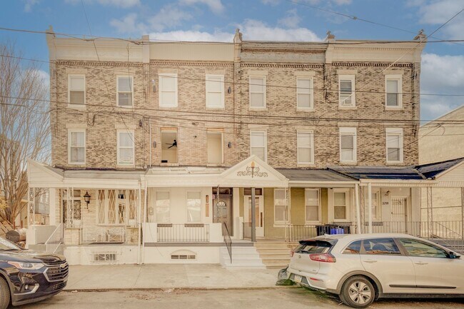 Building Photo - Newly Renovated 6 Bedrooms / 4 Bathrooms at Norris St