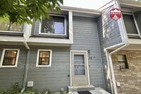 Building Photo - 8761 W Cornell Ave