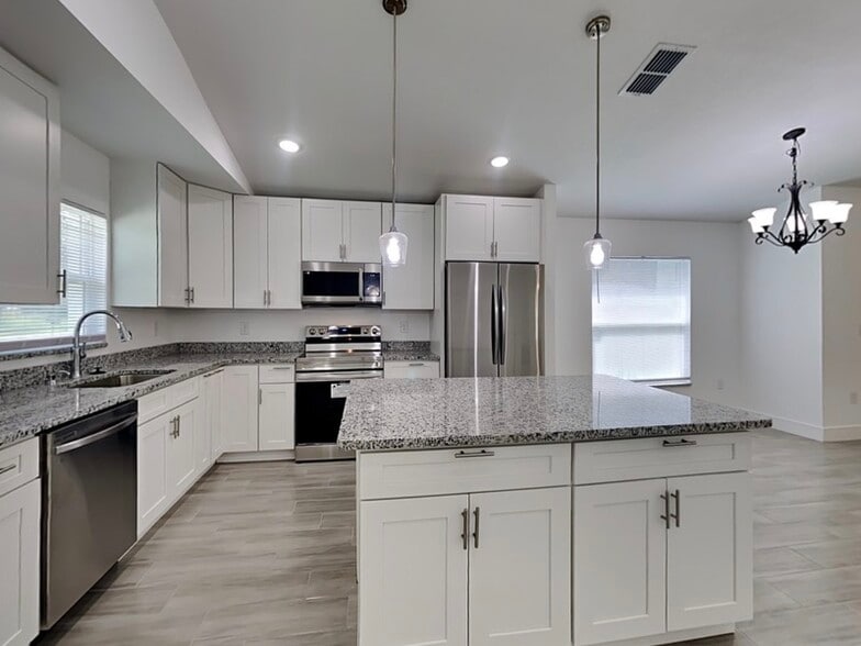 Building Photo - 2188 Hawkins Ave