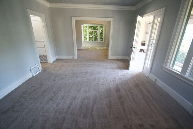 Building Photo - 18824 Bothell Way NE
