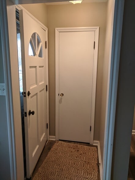 Building Photo - 1601 Northwest Dr