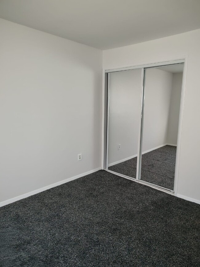 Building Photo - Beautiful and Spacious 2 Bedroom Apartment for Rent!