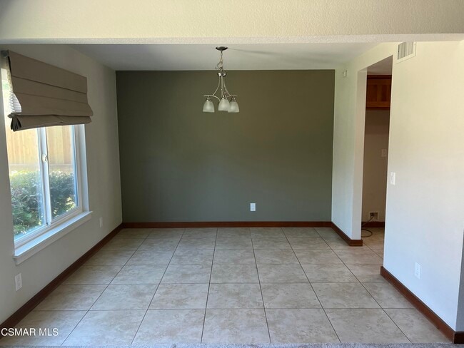 Building Photo - 176 Shamrock Ct