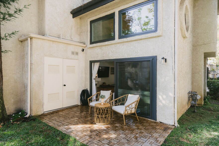 Building Photo - 5716 Skyview Way