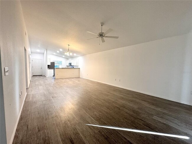 Building Photo - 1127 E Bucknell Ave