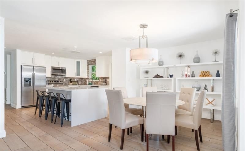 Building Photo - 2409 NE 22nd Terrace