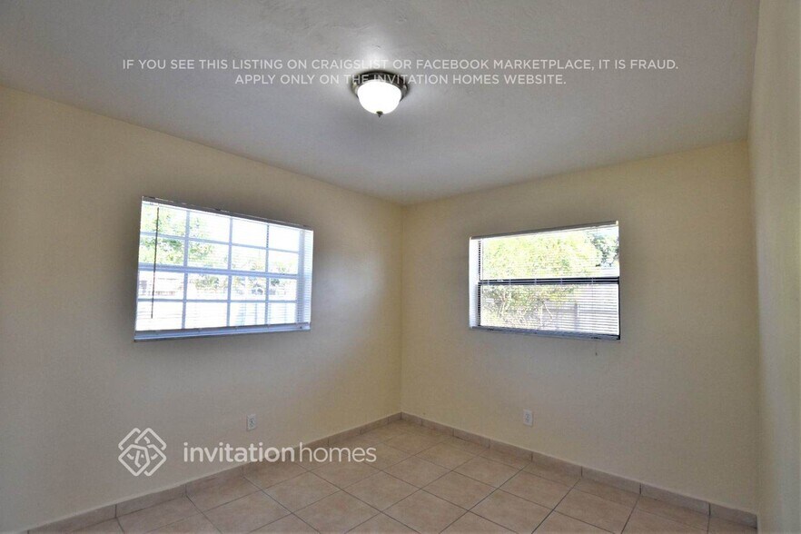Building Photo - 4921 NW 170th St
