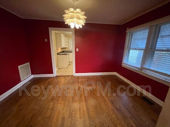 Building Photo - 3517 Trolley Line Rd