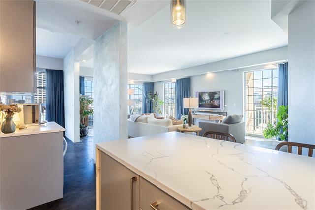 Building Photo - 3225 Turtle Creek Blvd Blvd