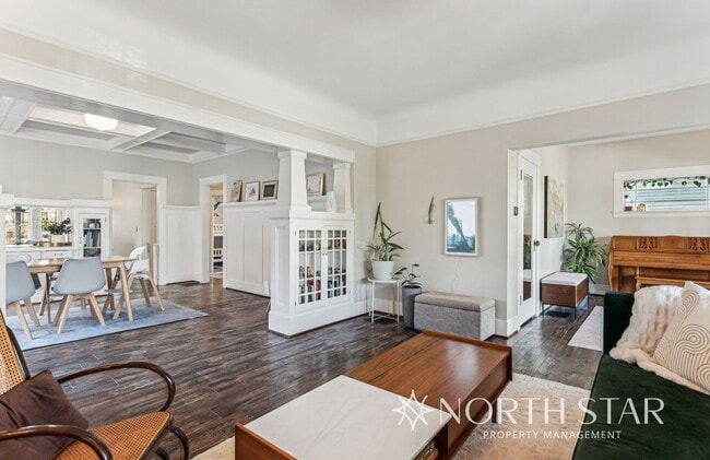 Building Photo - Beautifully Remodeled Classic Craftsman in Prime Portland Location