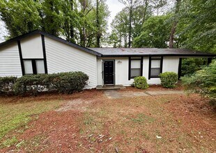 Building Photo - Newly remodeled 3 bedroom home in Jonesboro!