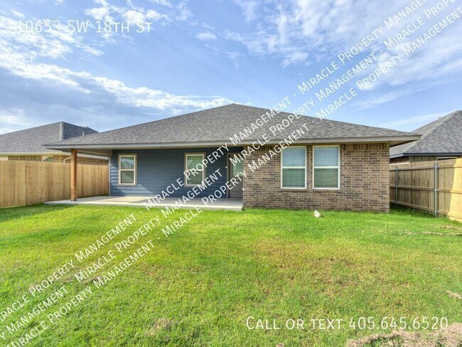 Building Photo - 10653 SW 18th St