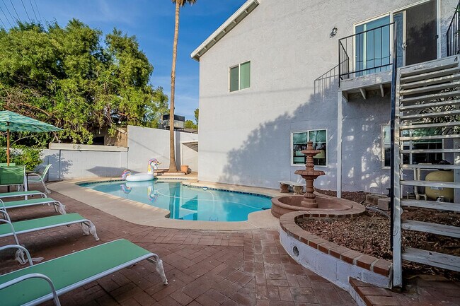 Building Photo - 2534 N 87th Way