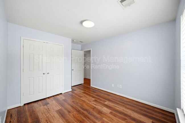 Building Photo - 8010 Singing Sonnet Ln