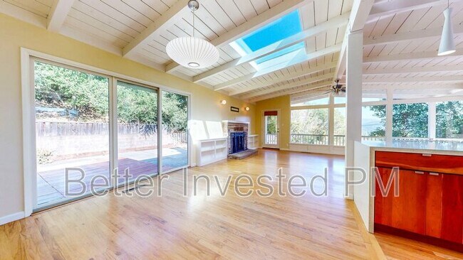Building Photo - 4230 Mt Taylor Dr