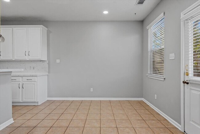 Building Photo - 71 Summer Haze Cir