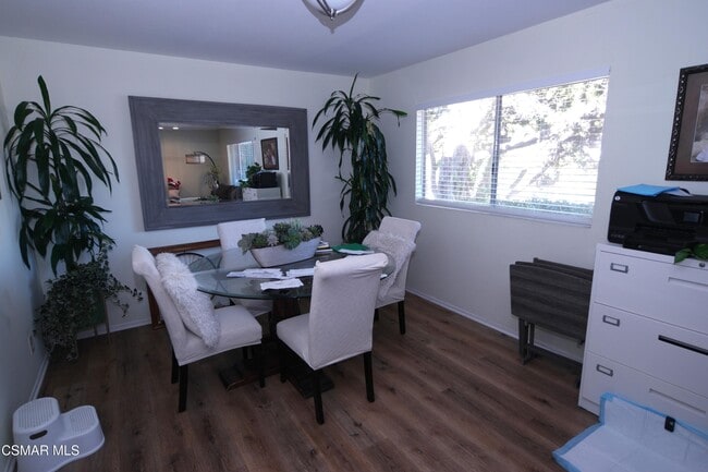 Building Photo - 2062 Sapra St