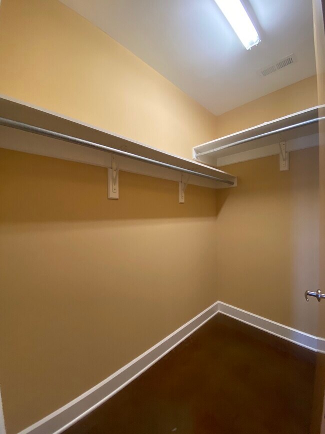 Building Photo - 2608 Erwin Rd