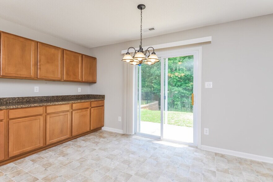 Building Photo - 182 Brookhaven Dr