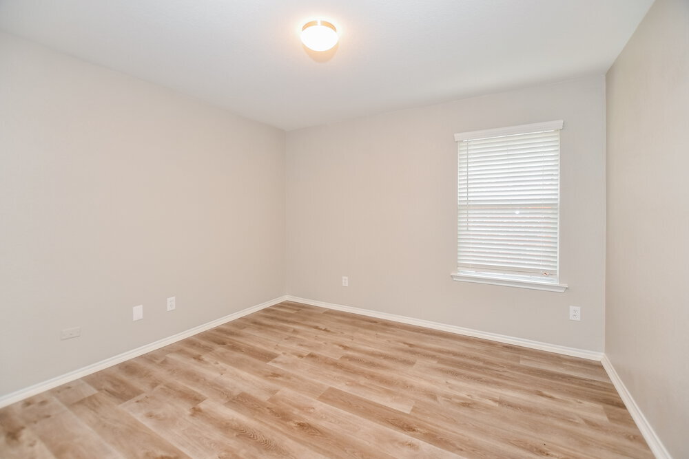 Building Photo - 709 Silverleaf Ct