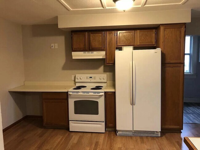 Building Photo - 910 Avenue B