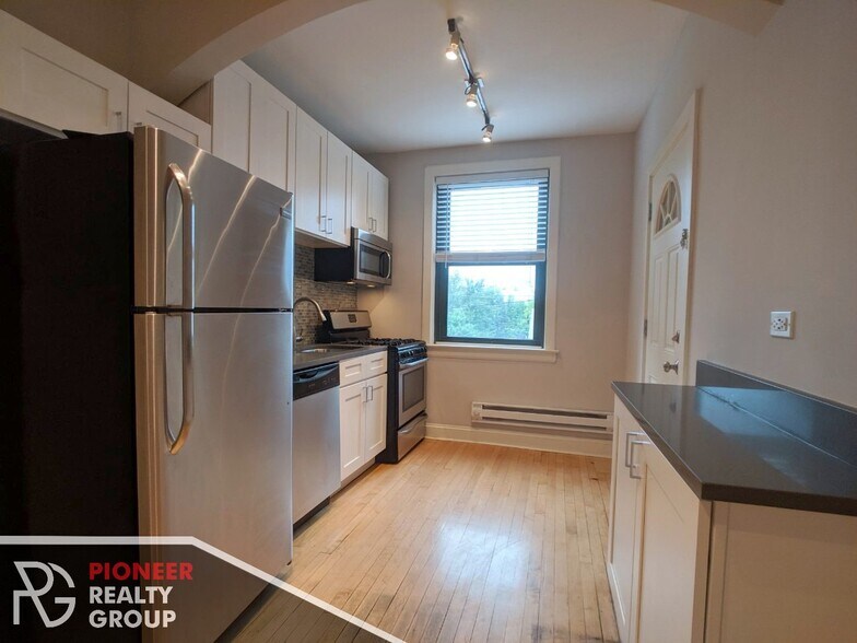 Building Photo - 2315 N Rockwell St