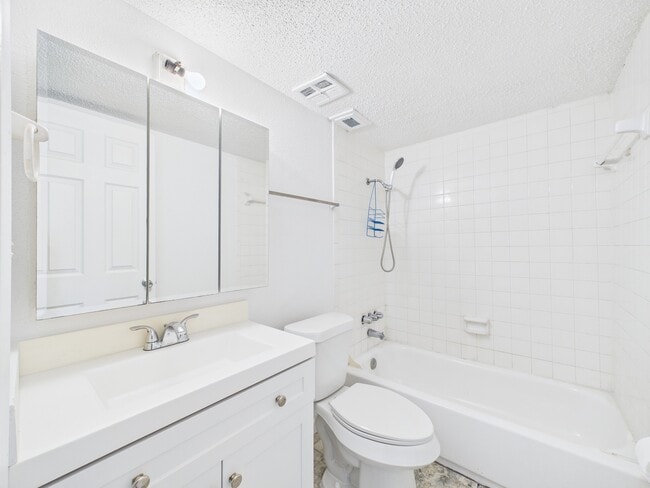 Building Photo - 781 Country Pl Dr
