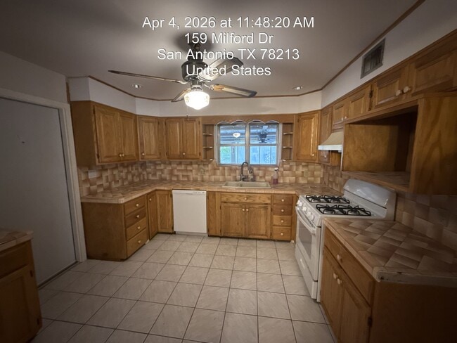 Building Photo - Wonder Homes