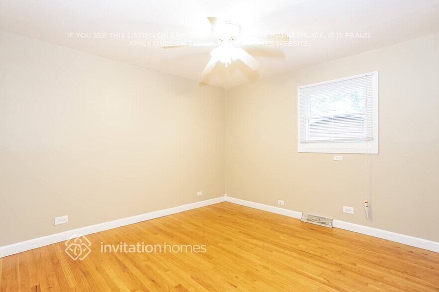 Building Photo - 9029 Parkside Ave