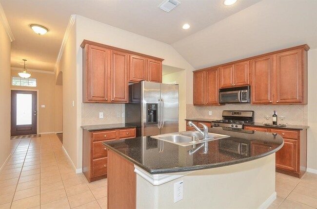 Building Photo - 24643 Hampton Lakes Dr