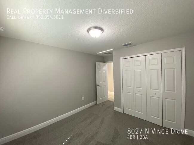 Building Photo - 8027 N Vince Dr