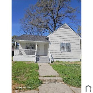 Building Photo - 4 Bedroom