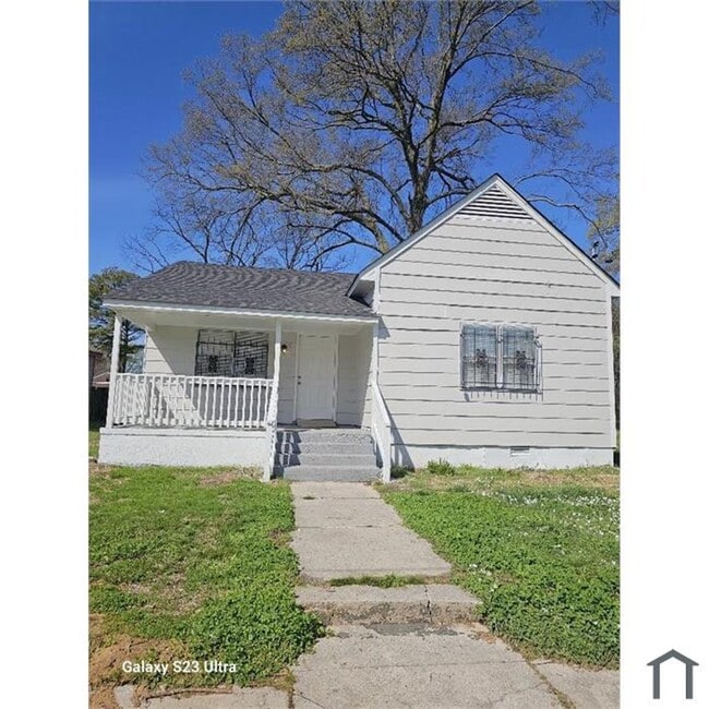 Primary Photo - 4 Bedroom