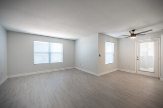 Building Photo - 5055 W Hacienda Ave