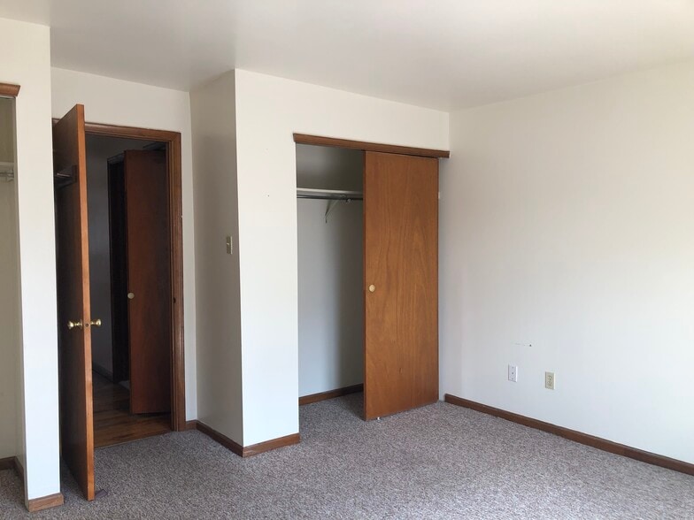 Building Photo - 1938 South St