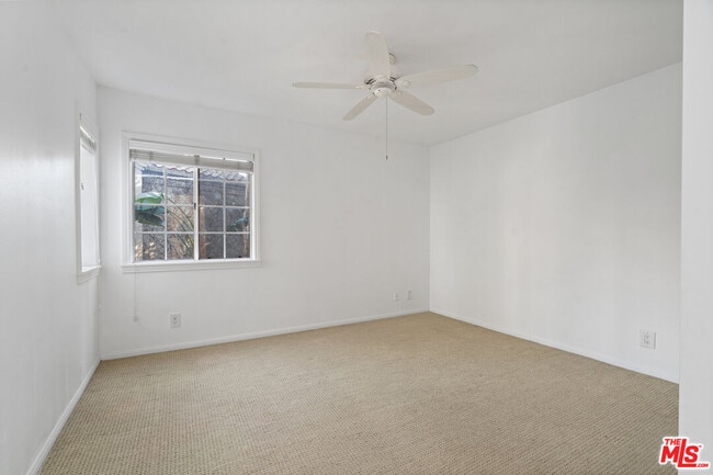 Building Photo - 4324 Willow Glen St