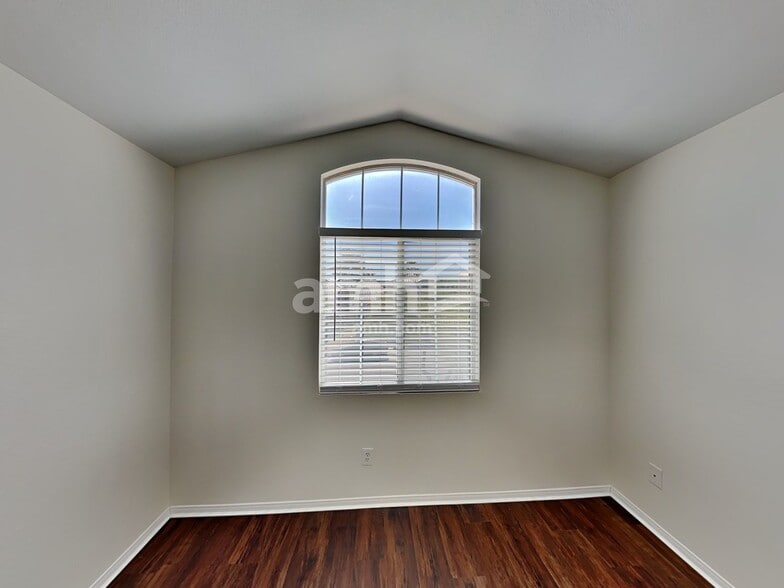 Building Photo - 8100 Kentshire Dr