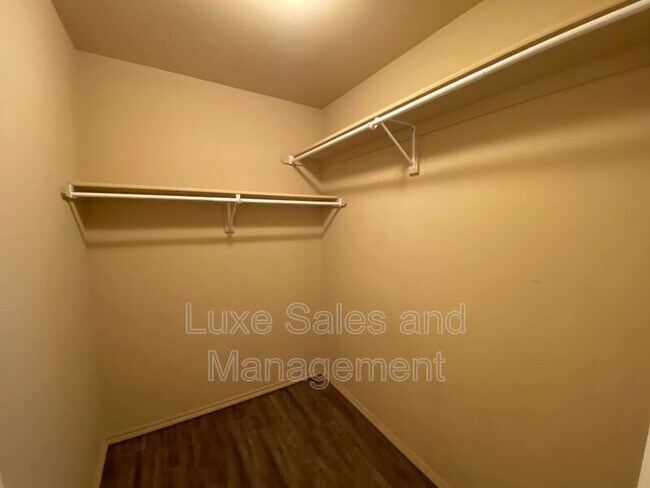 Building Photo - 2912 Thompson Farm Ln
