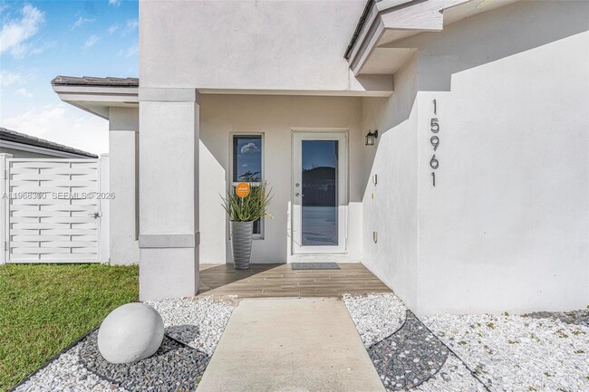 Building Photo - 15961 SW 307 Terrace