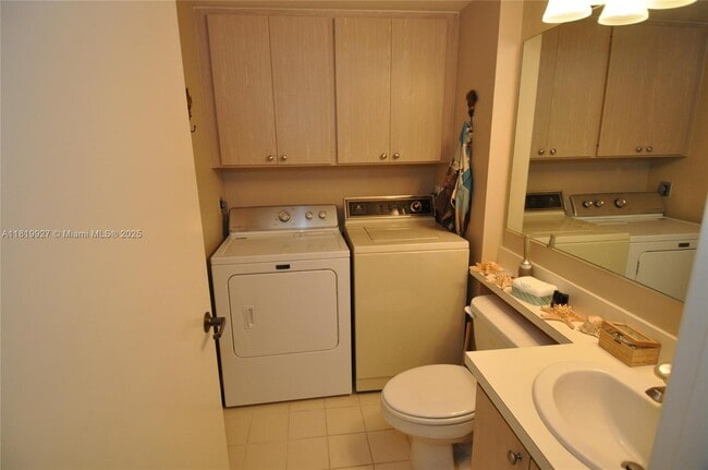 Building Photo - 3317 SW Sunset Trace Cir
