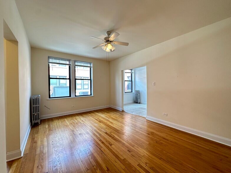 Building Photo - 2737 N Spaulding Ave