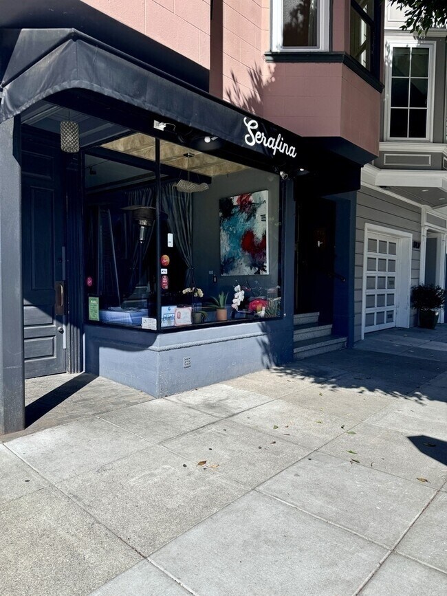 Building Photo - 1717 Jones St