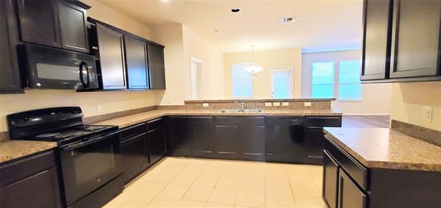 Building Photo - 121 Tennyson St