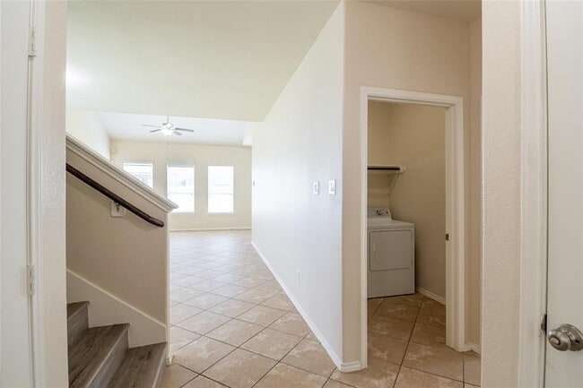 Building Photo - 13546 Smith Lake Ln