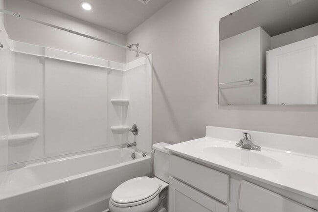 Building Photo - 109 Brooklane Ct
