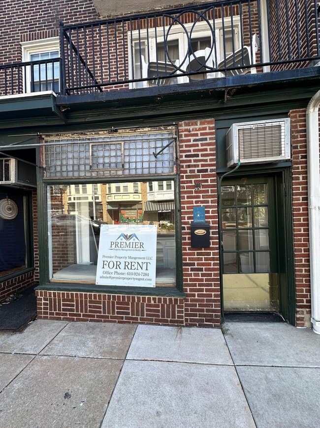 Building Photo - Prime Commercial Storefront in the Heart o...