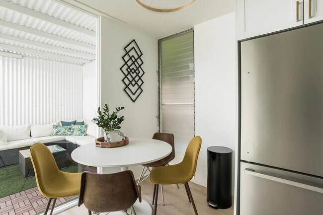 Building Photo - 1773 Torrance St