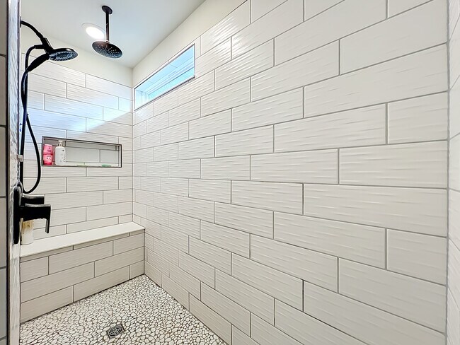 Building Photo - 1021 Savannah Palms Blvd