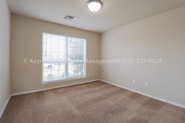 Building Photo - 3 Bed | 2 Bath | Broken Arrow