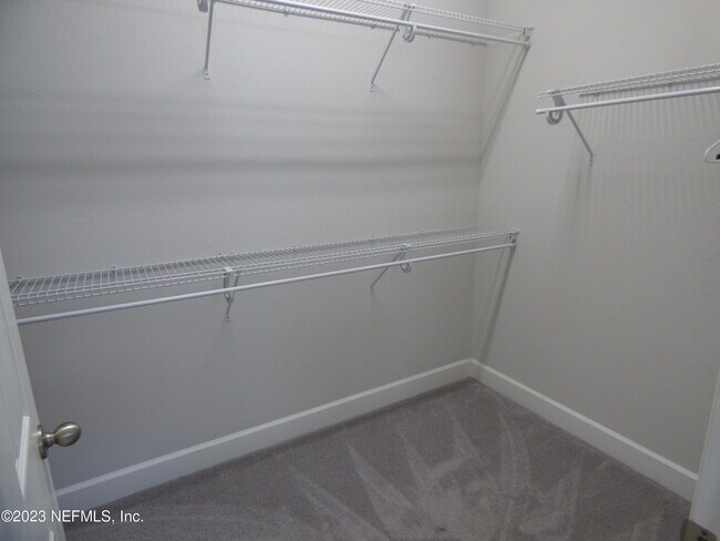 Building Photo - 92 Archwood Dr